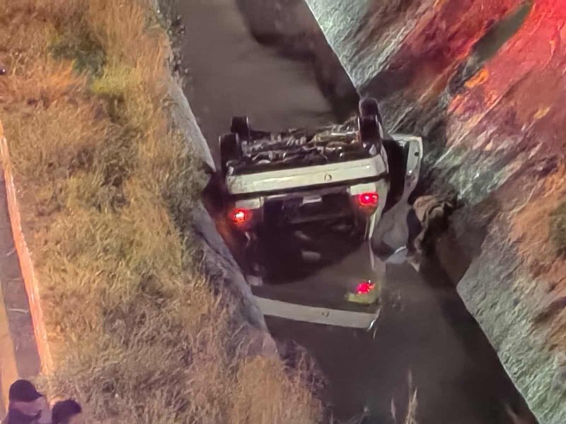 V0lcadura vehicular deja 4 jóvenes mu3rtos y 3 h3ridos cerca del Estadio Morelos en Morelia 