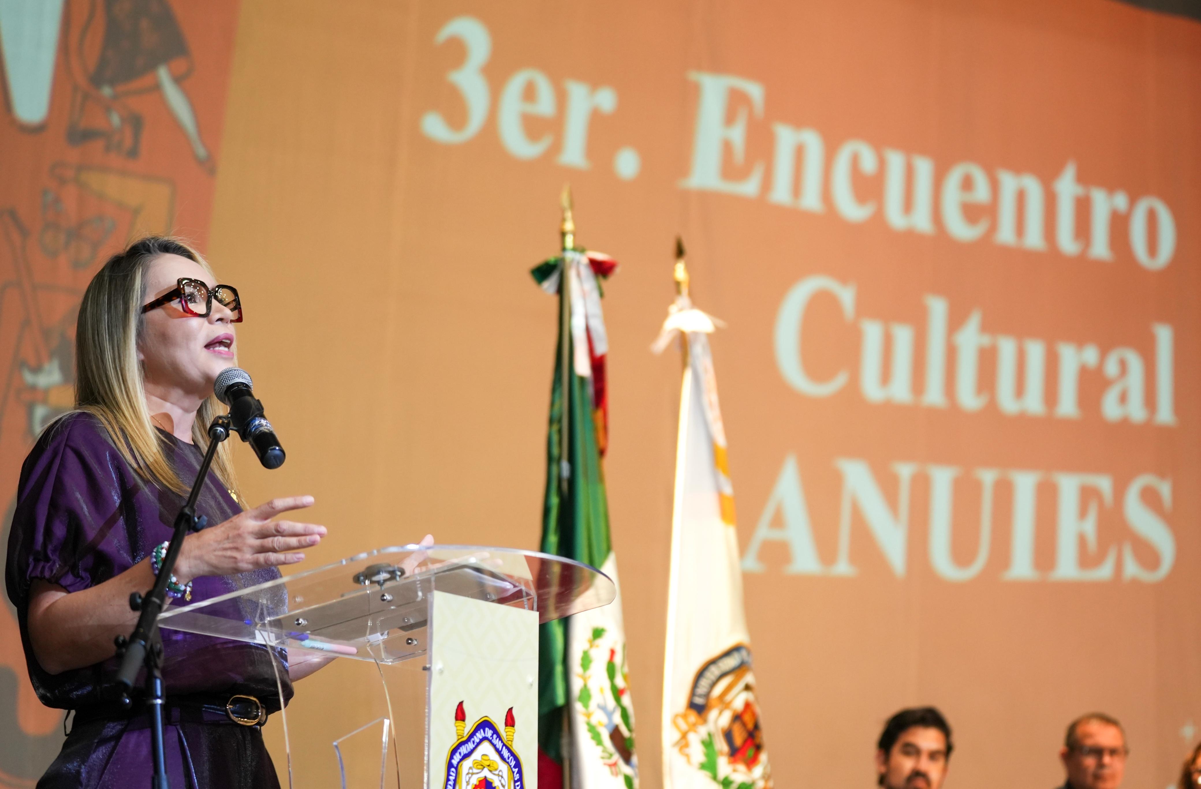 Cultura, parte esencial de la formación integral del estudiantado: Yarabí Ávila