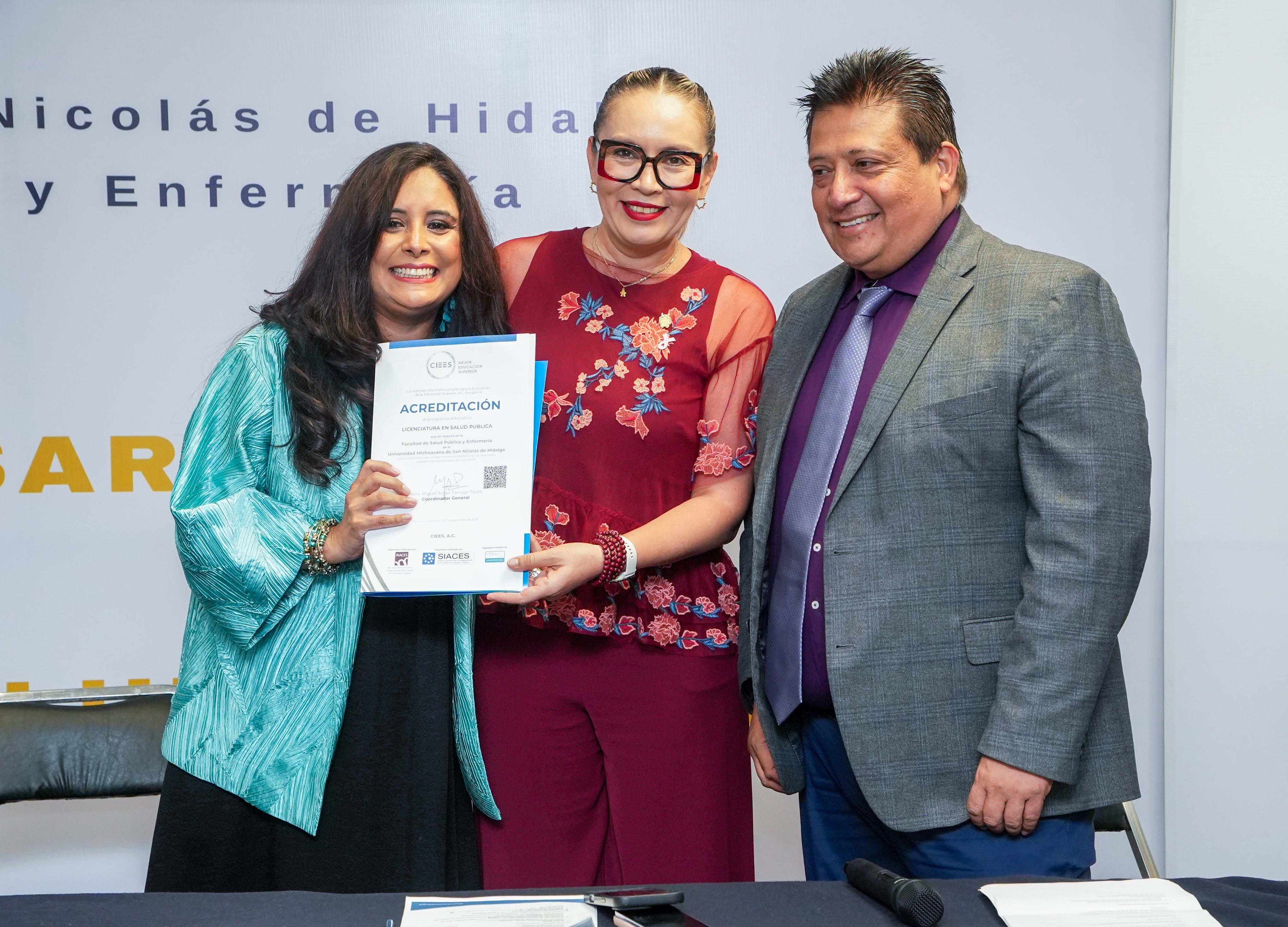 Licenciatura en Salud Pública de la UMSNH obtiene su primera acreditación; Yarabí Ávila recibe el dictamen por parte de los CIEES