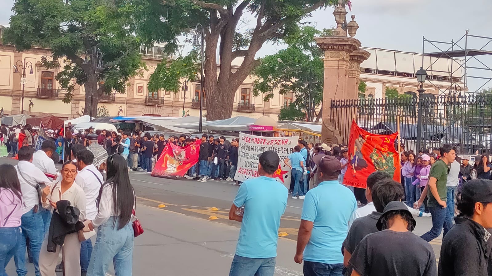 Presuntos estudiantes dañan 47 edificios históricos en Morelia durante el 26 de septiembre y 2 de octubre, los daños alcanzan los 700 mil pesos