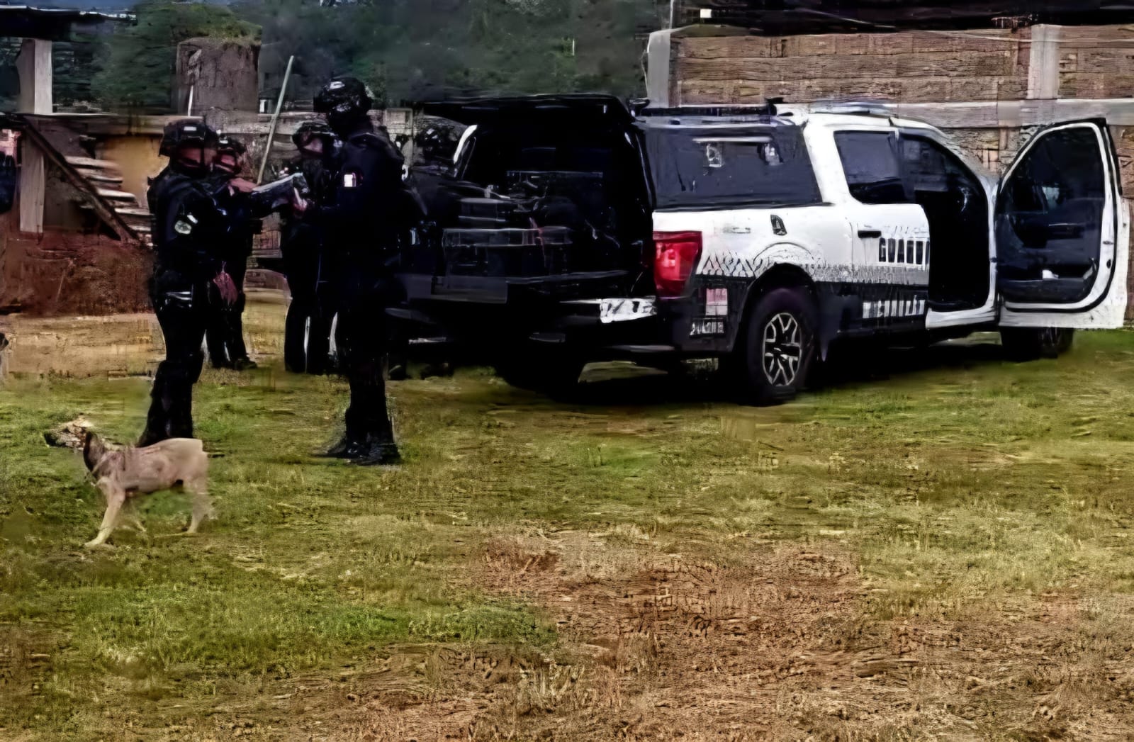 Delincu3ntes at4can con drones expl0sivos a policías de Ario