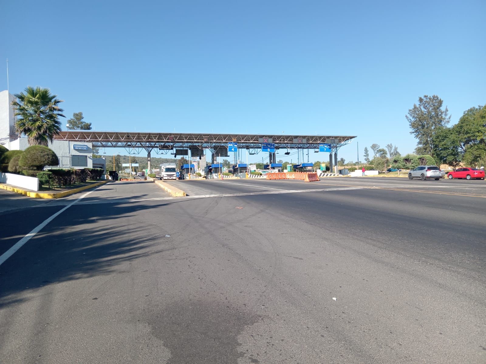 Libre tránsito en autopistas de Michoacán; Segob mantiene atención permanente