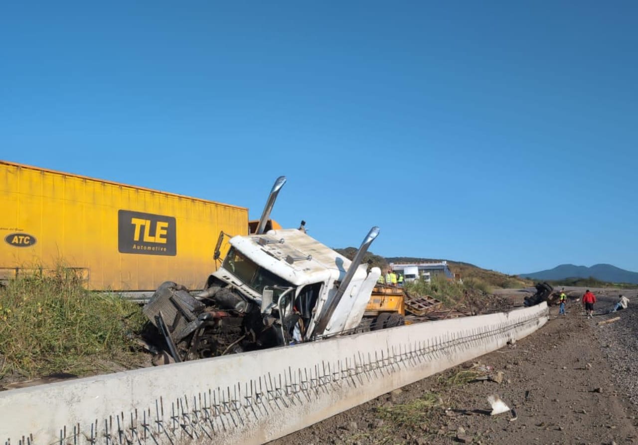 Fatal accidente en la autopista Siglo XXI; hay un mu3rto y un h3rido 