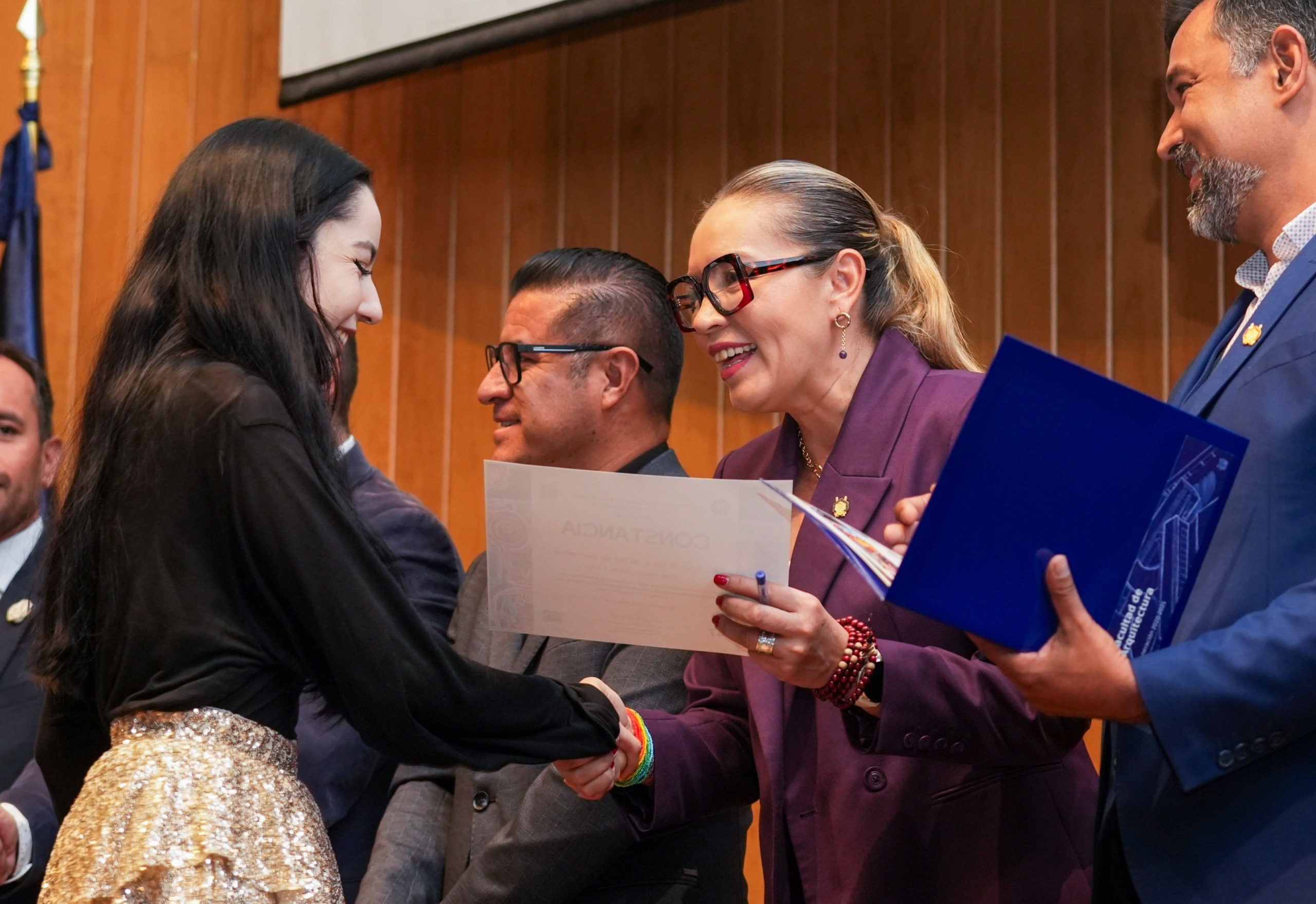 La UMSNH ha generado revoluciones, ha levantado la voz ante las injusticias, pero no genera violencia: Yarabí Ávila