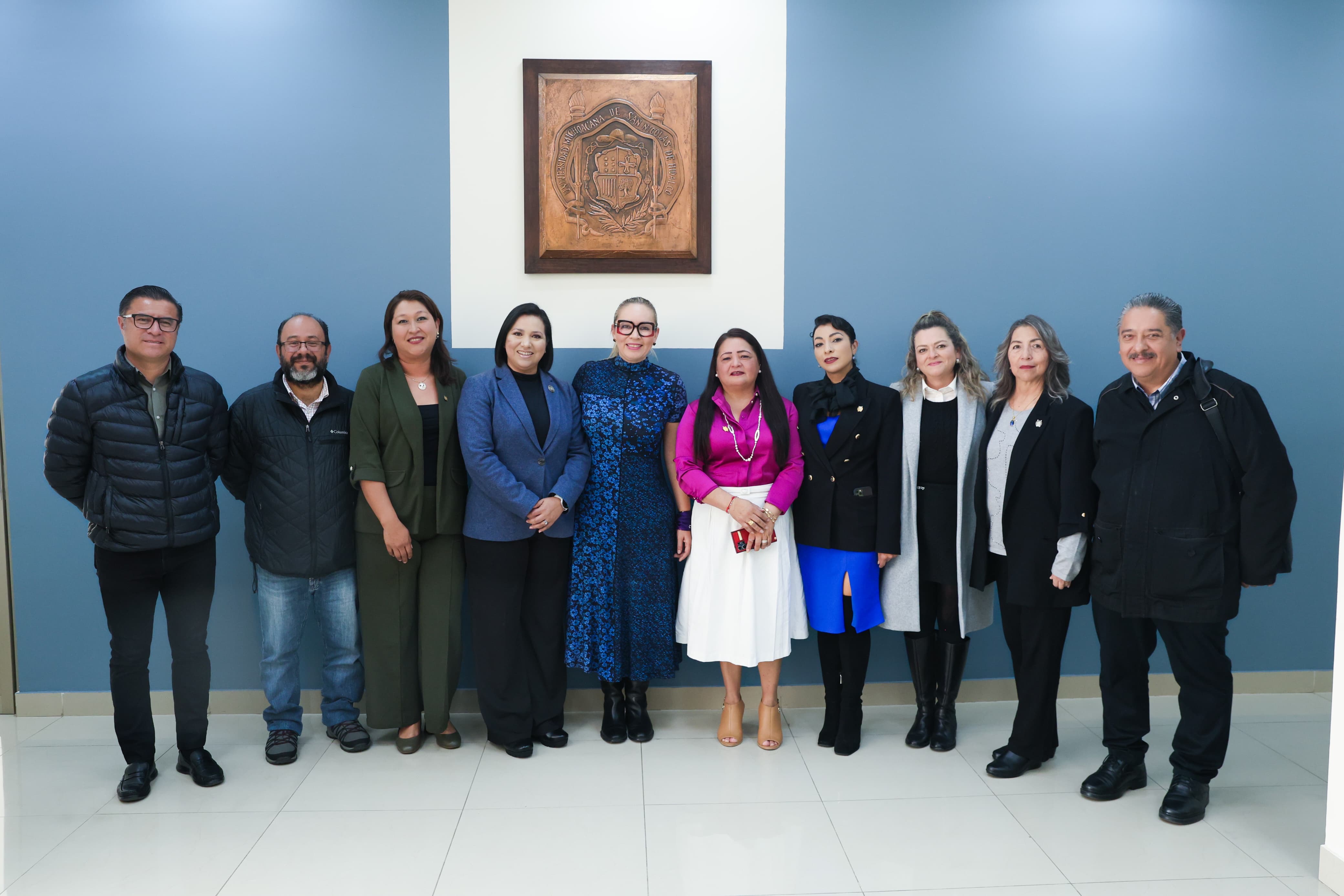 Yarabí Ávila, directores establecen ruta de trabajo para reforzar el Bachillerato Nicolaita 